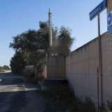 Per raggiungere il sito bisogna imboccare dallo stadio strada Rurale Tresca. Dopo 1,2 chilometri, superato l�incrocio con strada Modugno Ceglie del Campo, basta percorrere altri 250 metri per arrivare a destinazione, in localit� �Piantate�